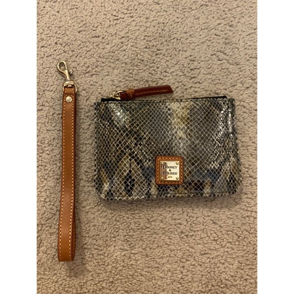 FLAWS Dooney and Bourke Snakeskin Wristlet Removable Leather Strap Wallet Pouch - Picture 4 of 12